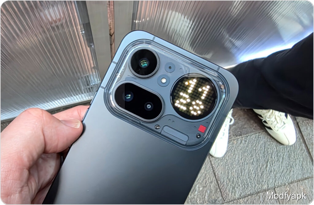 Nothing’s Phone (4a) Pro Lands with Metal Frame, Bigger Glyph, and Midrange Ambitions