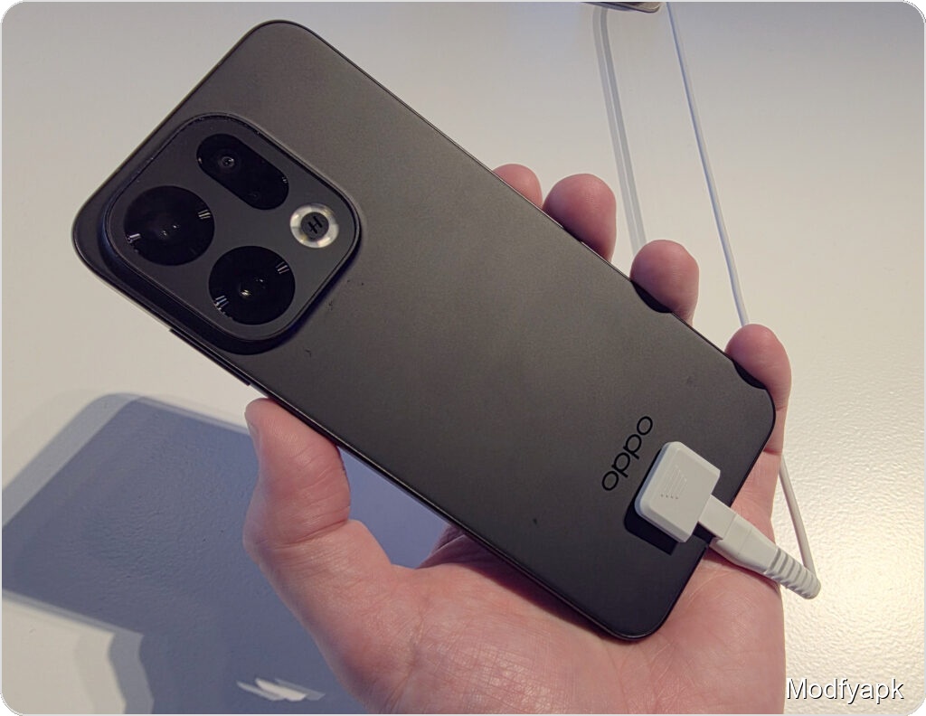 Oppo Find X9 Delivers Flagship Features in a More Manageable Package