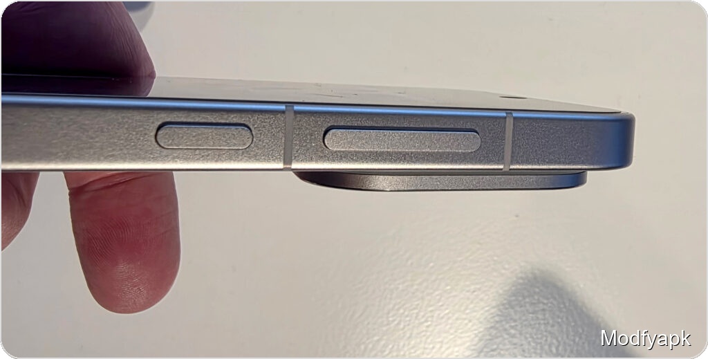 Oppo Find X9 Delivers Flagship Features in a More Manageable Package