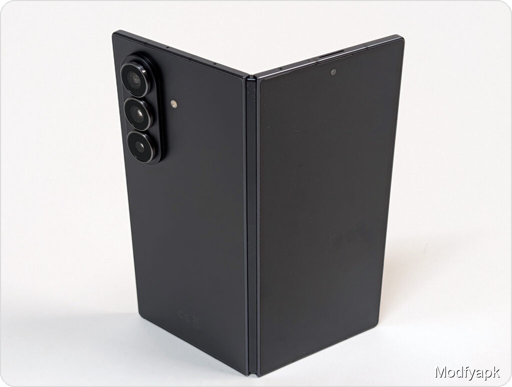 Samsung Galaxy Z Fold7: The Fold Finally Feels Like a Normal Phone