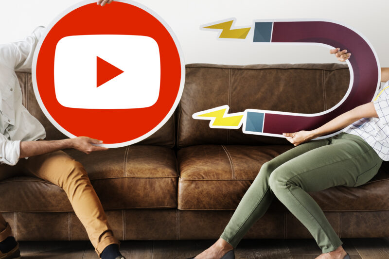 Hook Text vs Spoken Hook in YouTube Shorts: What Actually Keeps Viewers Watching?